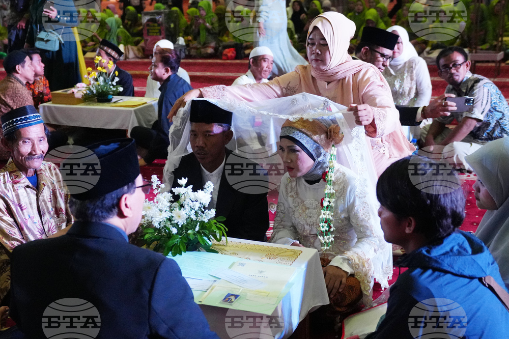 Indonesia Mass Wedding Photo Gallery