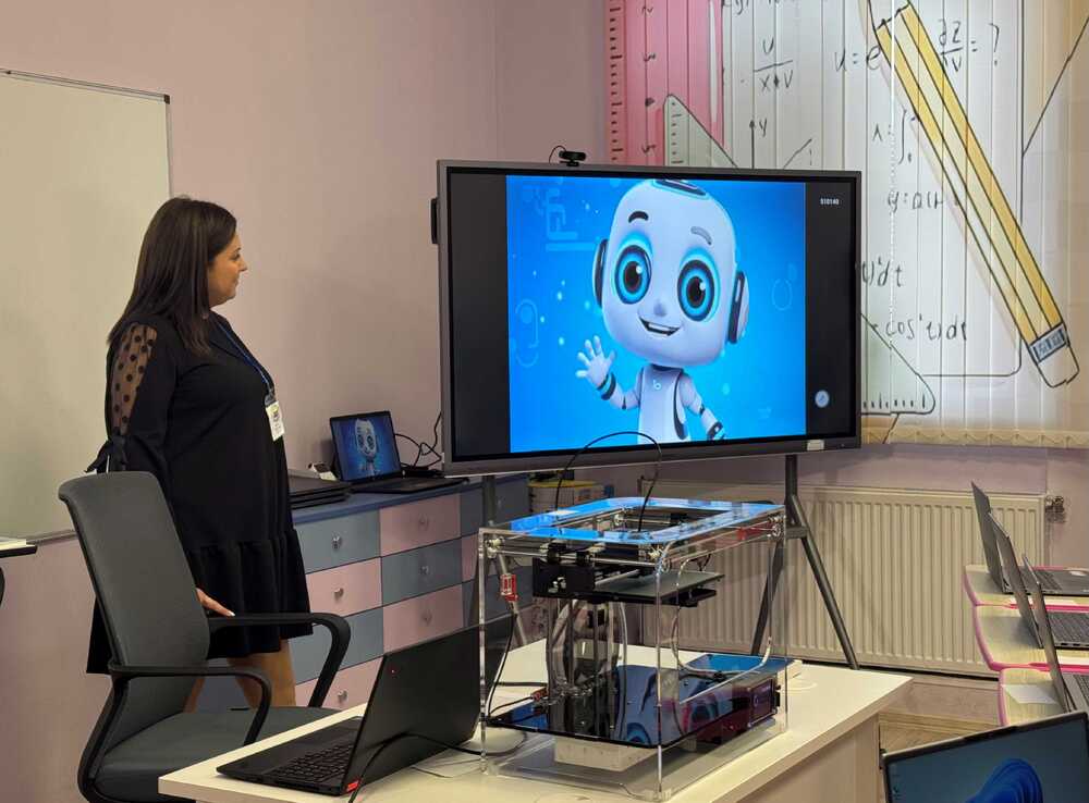 Областна администрация Стара Загора: Областният управител участва в откриването на нов модерен STEM център в Начално училище „Димитър Благоев“ гр. Стара Загора