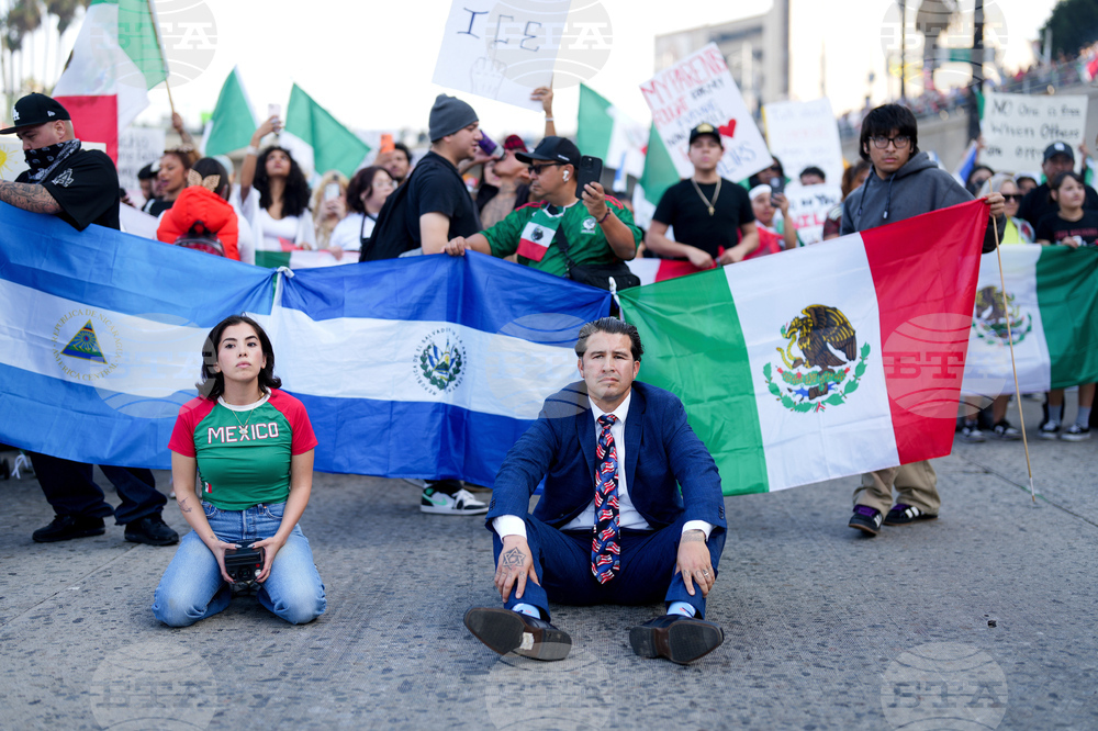 YE US Immigration 2025 Photo Gallery