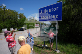 YE US Immigration 2025 Photo Gallery