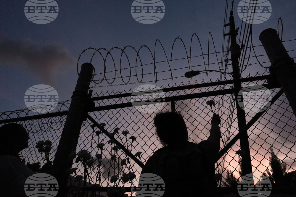 YE US Immigration 2025 Photo Gallery