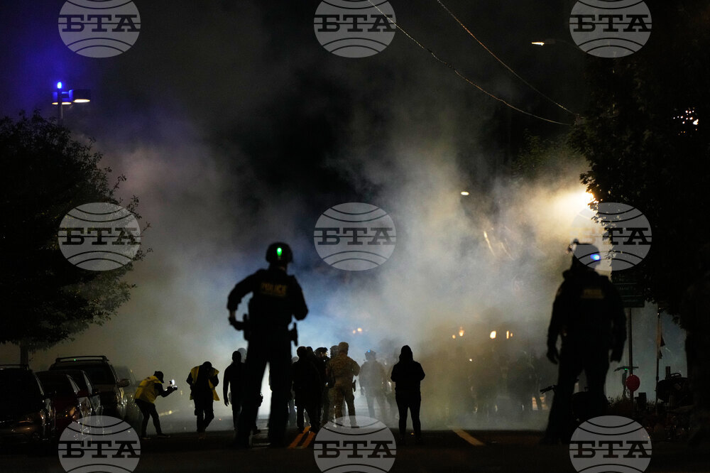 YE US Immigration 2025 Photo Gallery