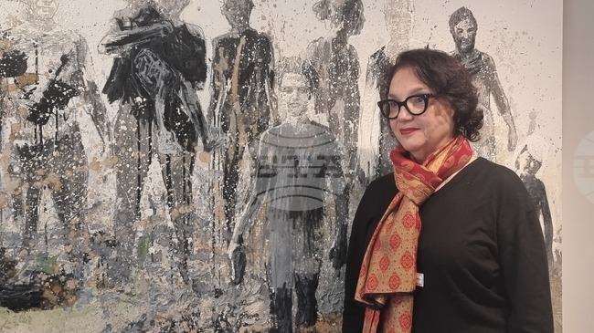 Художниците са откриватели, а ние трябва да проумеем посланията им, казва галеристката Анна Халамян