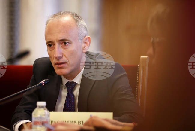  Въпросът за образователната структура е един от най-важните в Закона за предучилищното и училищното образование, каза министър Красимир Вълчев