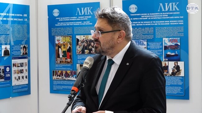 Изложбата "ЛИК на 60 години" е памет, че българите винаги сме имали хора с висока култура, каза Кирил Вълчев