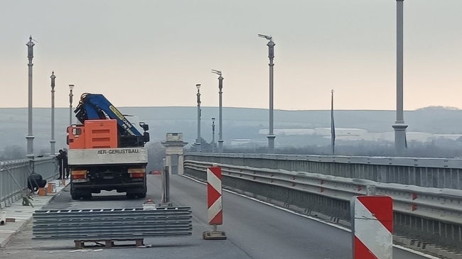 Заради коледно-новогодишните празници движението по Дунав мост при Русе ще бъде възстановено в двете посоки от 18 декември 