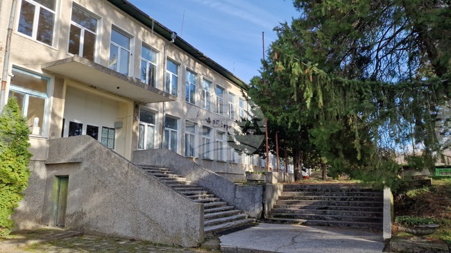 Три са населени места на община Антоново с компактно ромско население