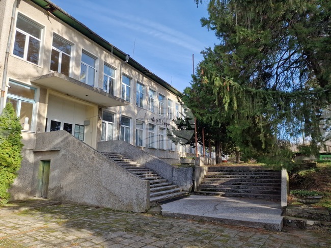 Три са населени места на община Антоново с компактно ромско население