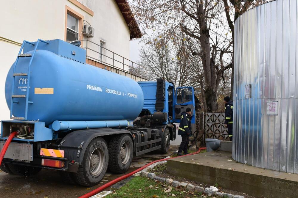 Президентът Никушор Дан обвини "Румънски води" за кризата с питейната вода в окръг Прахова; експертен анализ показва 100% човешка грешка