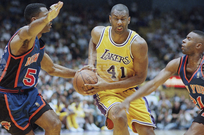 Obit-Campbell Basketball