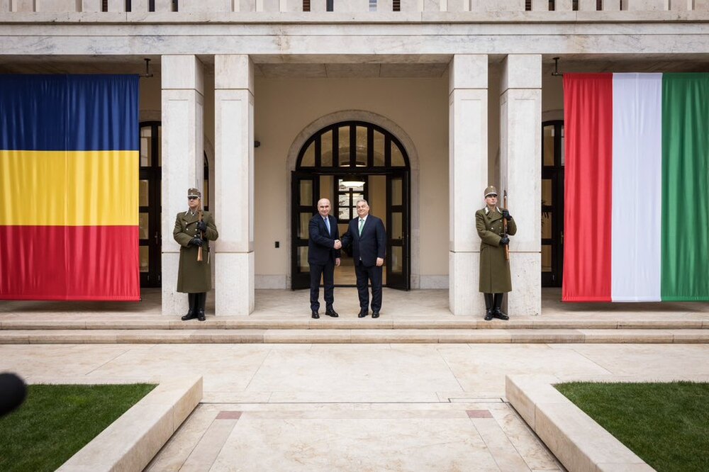 Румънският премиер Илие Боложан се срещна с унгарския си колега Виктор Орбан в Будапеща