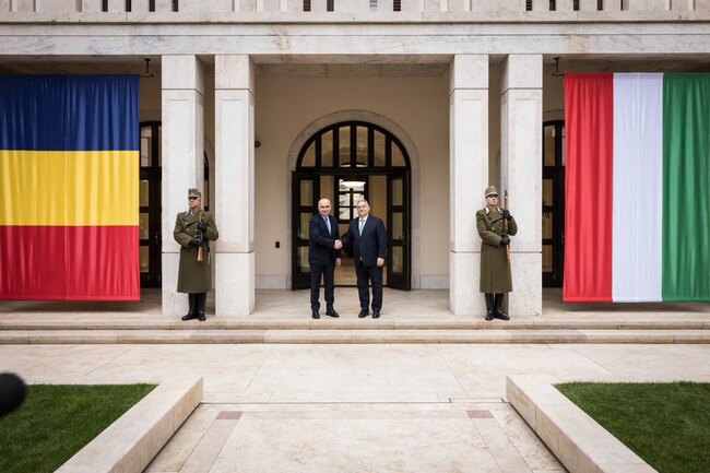 Румънският премиер Илие Боложан се срещна с унгарския си колега Виктор Орбан в Будапеща