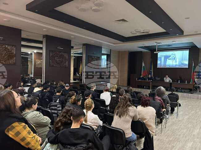 Темата за домашното насилие е дискутирана в Нови пазар в рамките на инициатива за предпазване на младите от престъпления