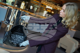 CORRECTION Emirates Jake Birkin Handbag