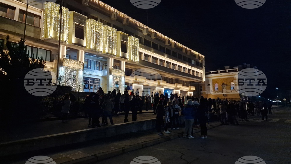 Шумен - граждани - протест срещу правителството