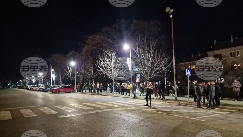 Шумен - граждани - протест срещу правителството