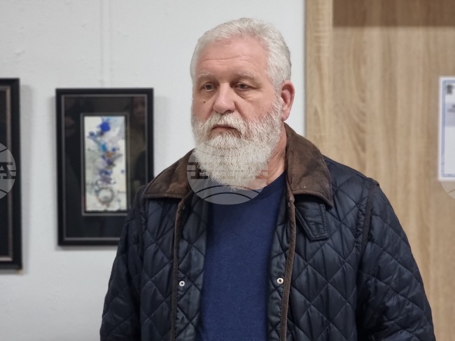 Цветан Казанджиев отправя „Коледни послания“ в Ямбол с 20-а юбилейна изложба по повод Рождество Христово