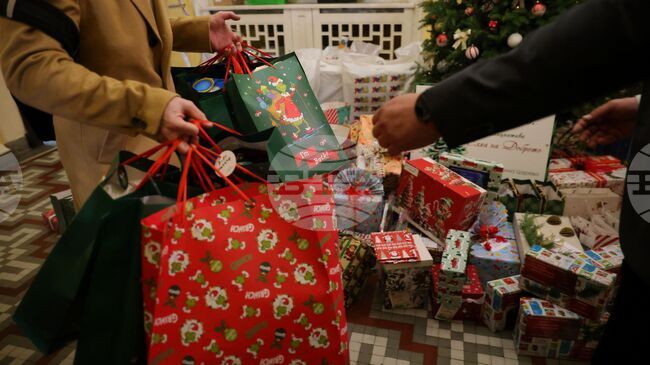 Над 200 деца от област Бургас ще получат подаръци в рамките на инициативата "Елха на доброто"
