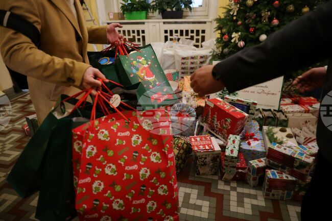 Над 200 деца от област Бургас ще получат подаръци в рамките на инициативата "Елха на доброто"