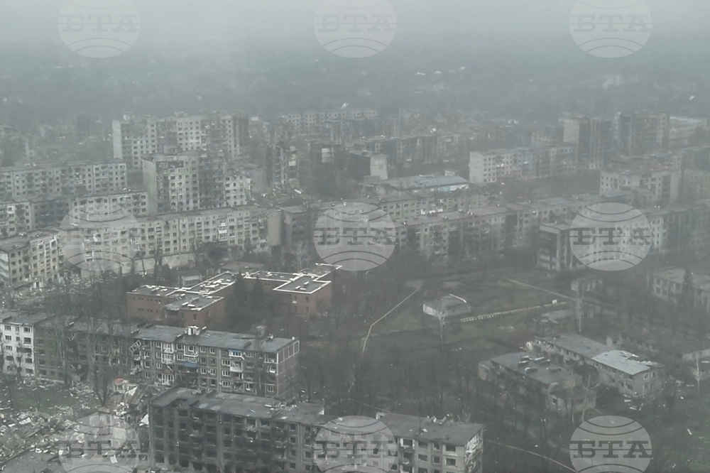 Началникът на руския генерален щаб каза, че силите на Москва напредват в Украйна и атакуват обкръжените в Мирноград украински части 