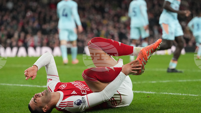 Халфът на Арсенал Микел Мерино ще се подложи на операция