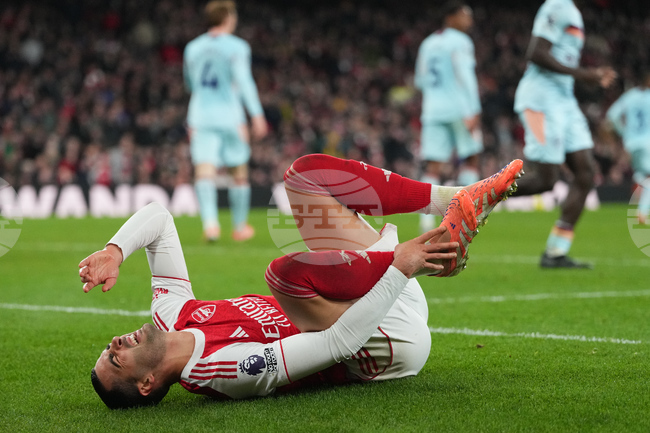 Халфът на Арсенал Микел Мерино ще се подложи на операция