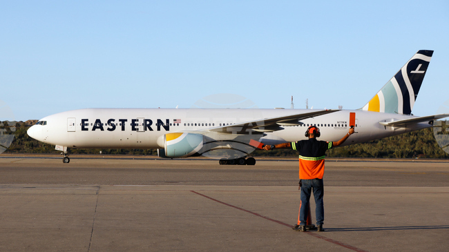 Самолет с върнати мигранти от САЩ кацна във Венецуела, съобщи външният министър на страната