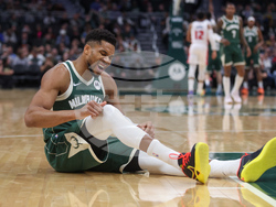 Pistons Bucks Basketball