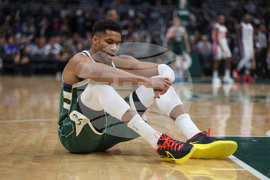 Pistons Bucks Basketball