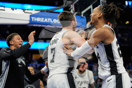 Spurs Magic Basketball