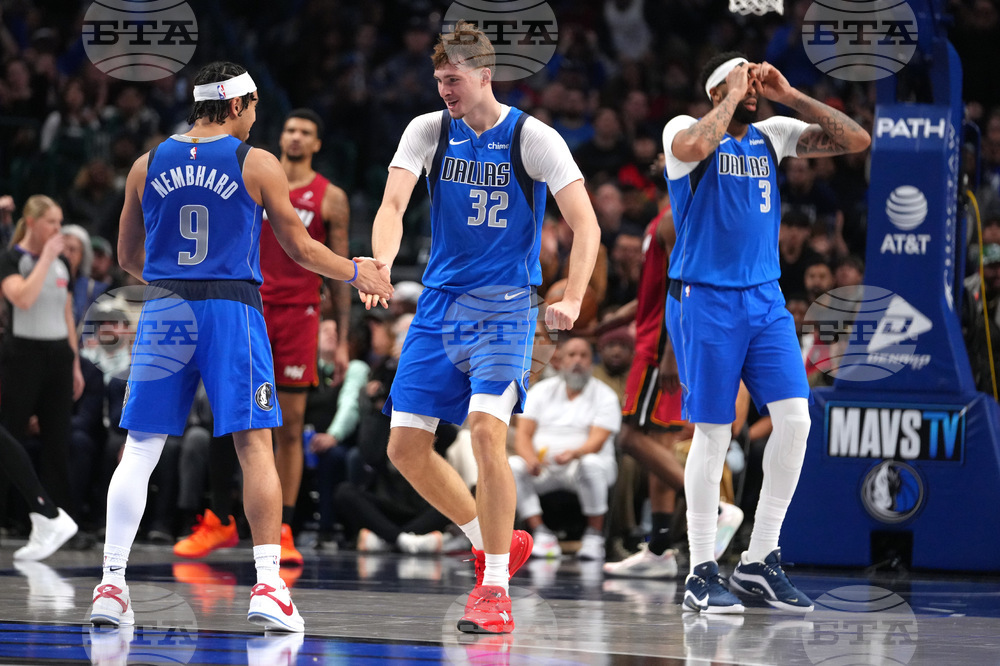 Heat Mavericks Basketball