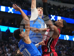 Heat Mavericks Basketball