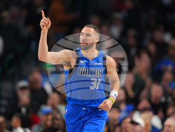 Heat Mavericks Basketball