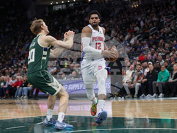 Pistons Bucks Basketball
