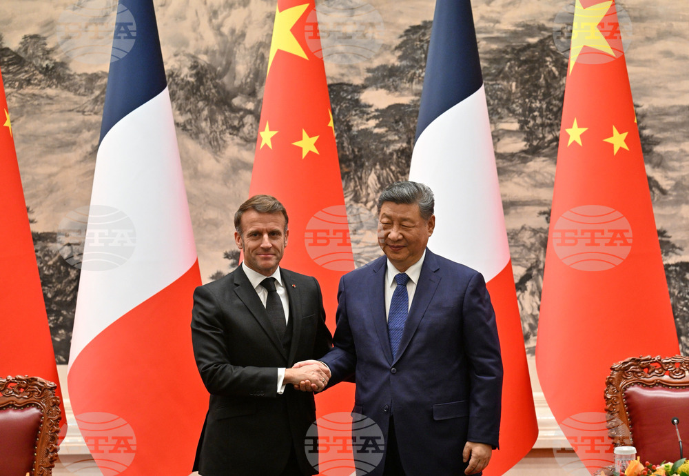 Еманюел Макрон и Си Цзинпин обсъдиха в Пекин Украйна, двустранното сътрудничество и търговията 