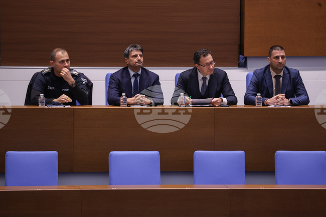 Столичната община не е съгласувала шествие на 1 декември, невъзможно е да се обезпечи охраната по несъгласуван маршрут, каза Даниел Митов