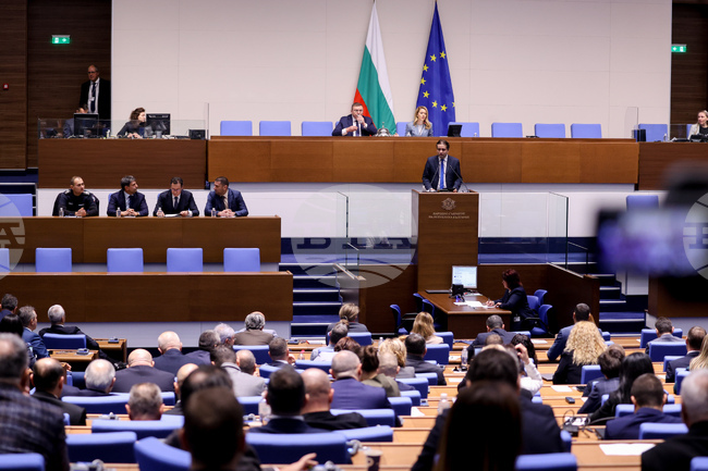 От "Има такъв народ" поискаха парламентът да изслуша кмета на Столичната община Васил Терзиев за протестите в София