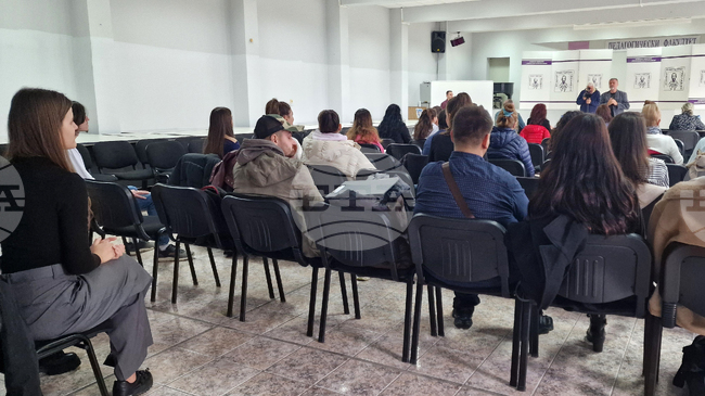 Ирена Чернева спечели първа награда в студентския конкурс за изпълнение на литературна творба в Шуменския университет