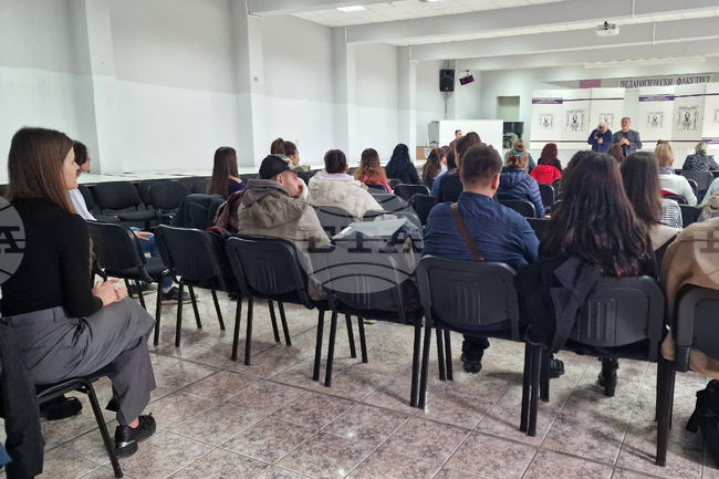 Ирена Чернева спечели първа награда в студентския конкурс за изпълнение на литературна творба в Шуменския университет