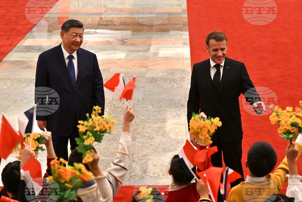Китайският лидер придружи Макрон в Югозападен Китай по време на рядко срещано посещение с чуждестранен лидер извън Пекин
