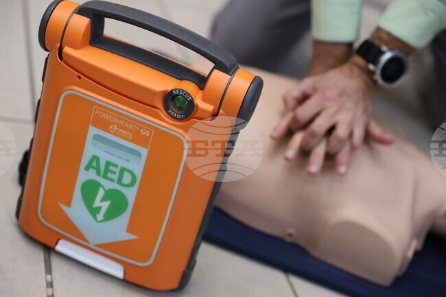 Благоевград - пресконференция - автоматични дефибрилатори - кампания