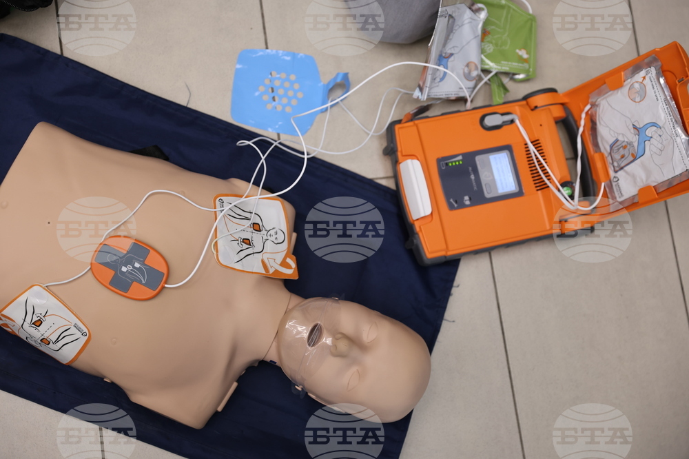 Благоевград - пресконференция - автоматични дефибрилатори - кампания