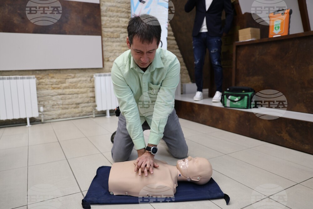 Благоевград - пресконференция - автоматични дефибрилатори - кампания