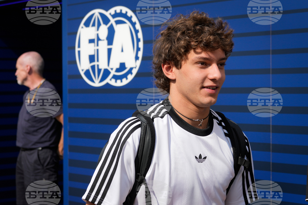 Abu Dhabi F1 GP Auto Racing