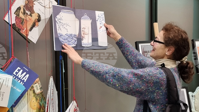 Изложба с илюстрации от „тихи“ книги гостува в Регионалната библиотека във Варна