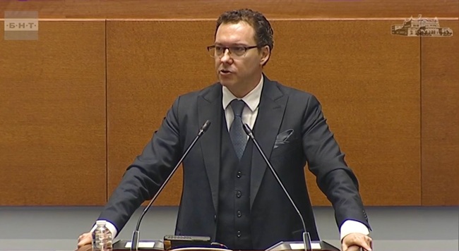 Не са верни твърденията, че някой от МВР е организирал подмолни действия по време на протеста на 1 декември, заяви Даниел Митов