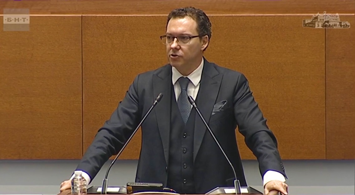 Не са верни твърденията, че някой от МВР е организирал подмолни действия по време на протеста на 1 декември, заяви Даниел Митов