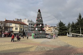 Казанлък - коледна украса - подготовка