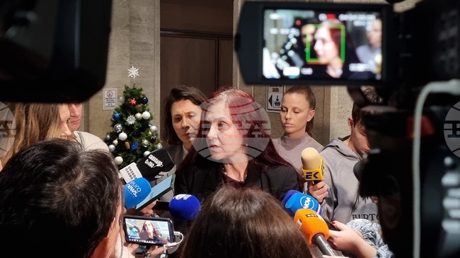  Майка на задържан младеж на протеста на 1 декември твърди, че спрямо сина ѝ е упражнено полицейско насилие 