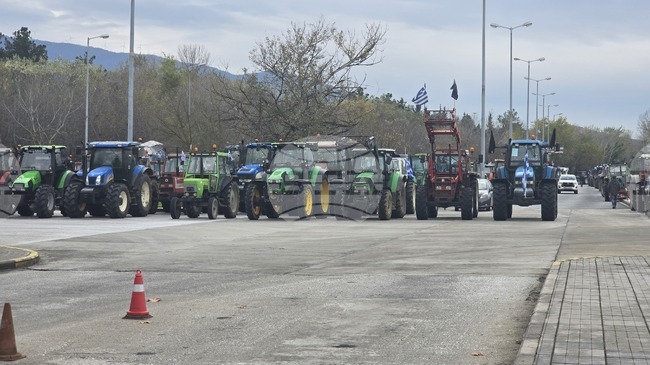 Ограничено е движението на тежкотоварни автомобили над 12 т при граничния преход "Кулата - Промахон"